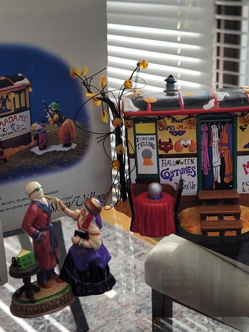 Dept56 Halloween Fortune Telling Trailer Home